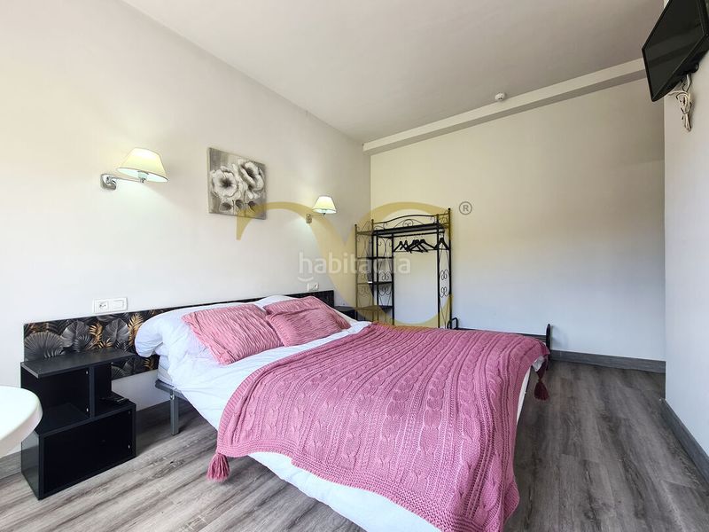 Foto e68e7b96-8f44-4f6e-a7fd-839c2083da29. Edifici a Candamo