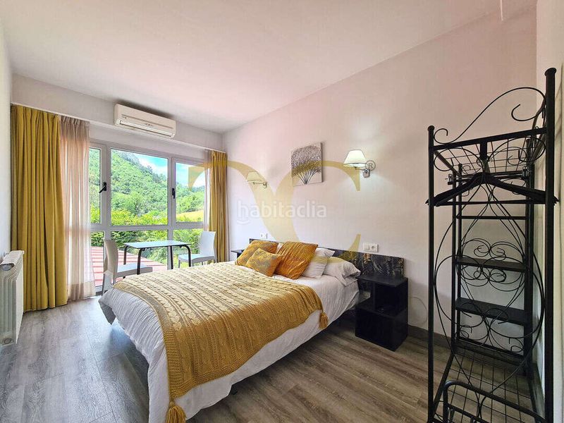 Foto fce9a053-2997-4105-8936-7e64ef3b0f00. Edifici a Candamo
