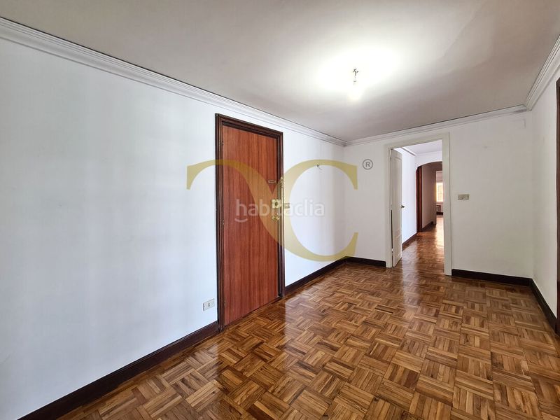 Foto a8b6a9bb-0b38-498c-a0a0-ab4aee6c0e28. Pis amb calefacció aparcament a Centro Gijón