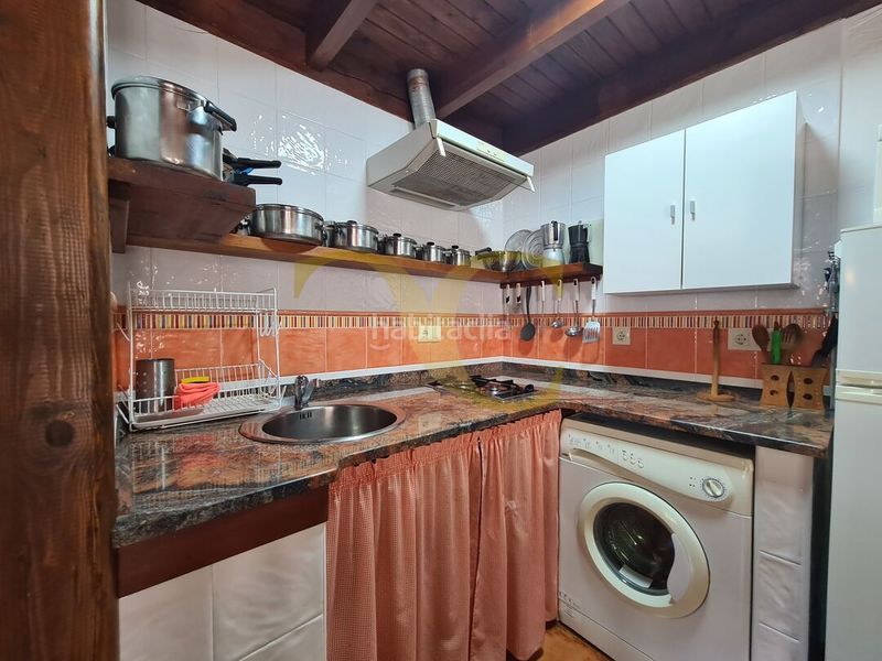 Foto 4b269483-56b3-4b9d-84ff-0fdded9592c4. Edificio in Peñamellera Alta