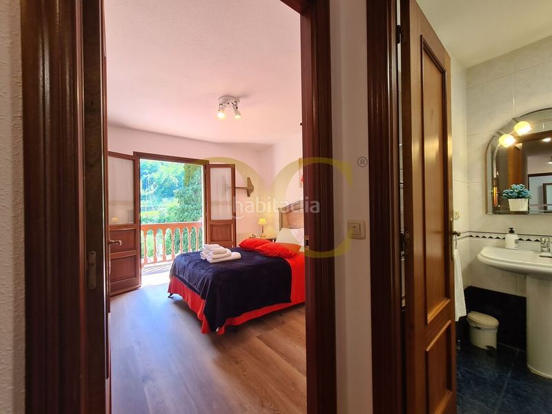 Foto b36f1211-de66-4d0d-b668-9de7065ab2c3. Edificio in Peñamellera Alta