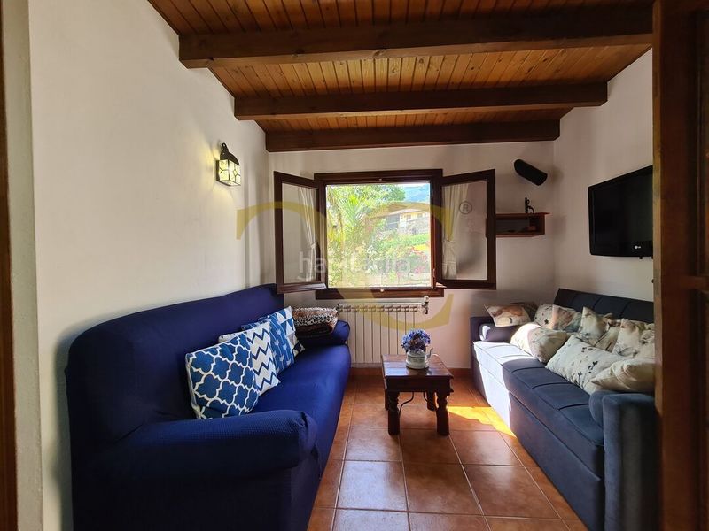 Foto b5ffe0f3-ee0e-42b4-93fd-51c7b2b05455. Edificio in Peñamellera Alta