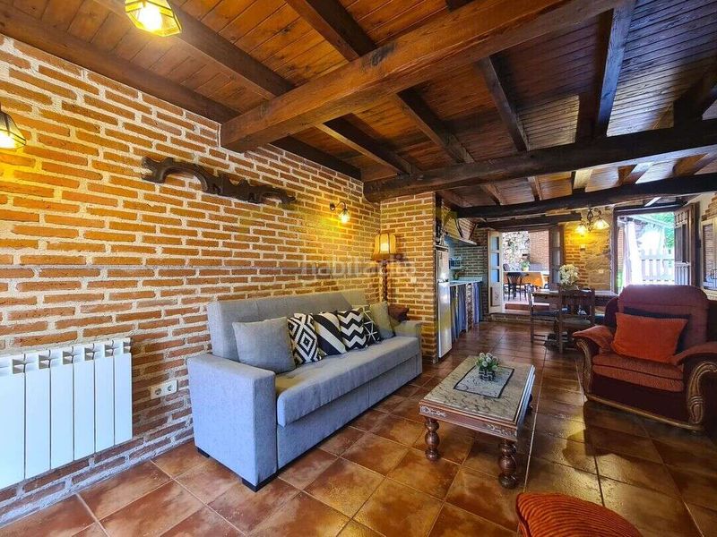 Foto bfdce758-2385-4d01-9518-2b43e1a12e79. Edificio in Peñamellera Alta