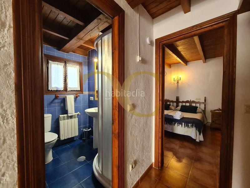 Foto fe540ab7-bd44-457e-ab2d-8132e71a28f6. Edificio in Peñamellera Alta