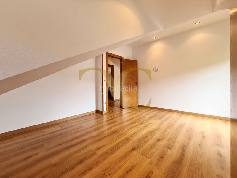 Foto 30354fc9-0ef5-4575-95f5-cb44eded9d3c. Xalet amb calefacció a Deva Gijón