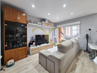 Flat  Calle colón. Acogedora vivienda de 3 dormitorios en la zona de peritos.
