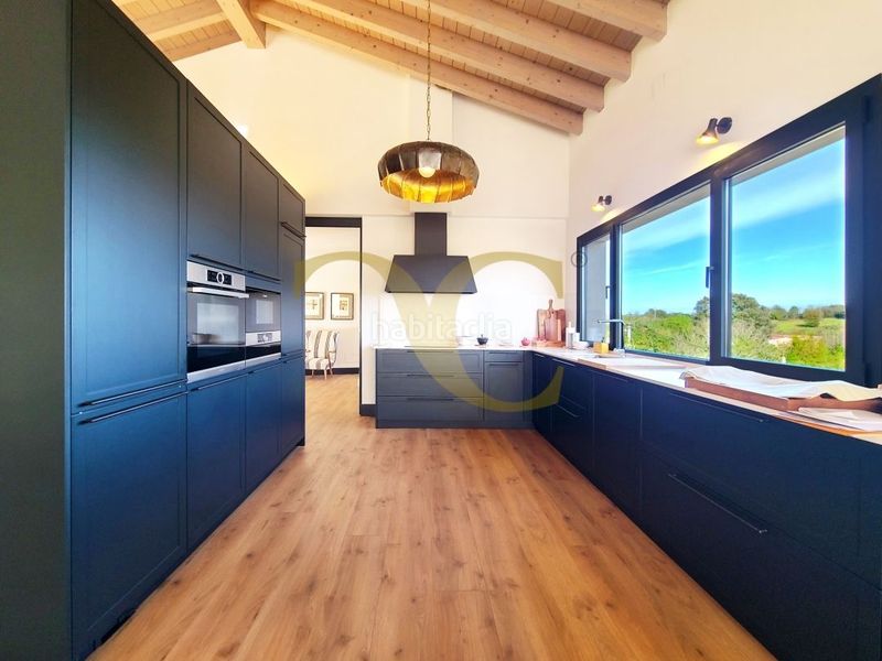 Foto 47ab001a-f95b-4098-9d97-3c33b7bd5211. Chalet with heating parking pool in Ribadesella