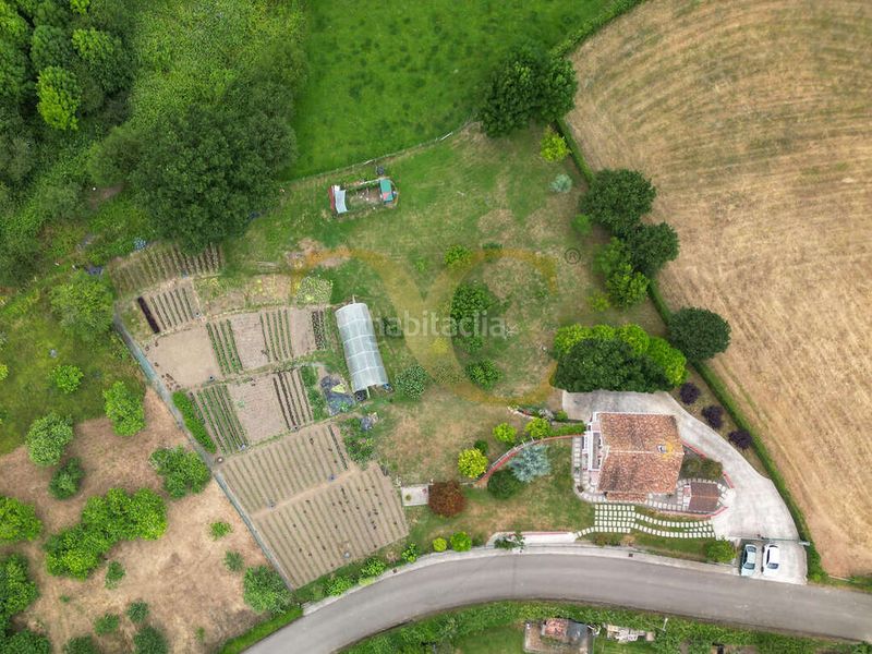 Foto 21134378-39c7-4b14-88c7-ccf0589a4c69. Casa amb calefacció aparcament a Ruedes Gijón