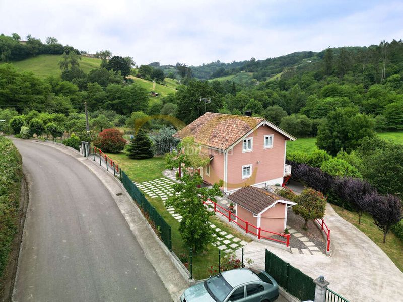 Foto 6210154f-7122-4ea1-9728-990b29165822. Casa amb calefacció aparcament a Ruedes Gijón