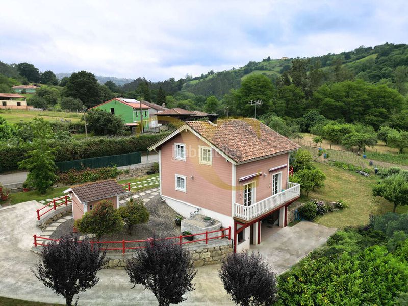Foto b52557a0-b3d8-4138-bbbd-b12d1e44eb7a. Casa amb calefacció aparcament a Ruedes Gijón