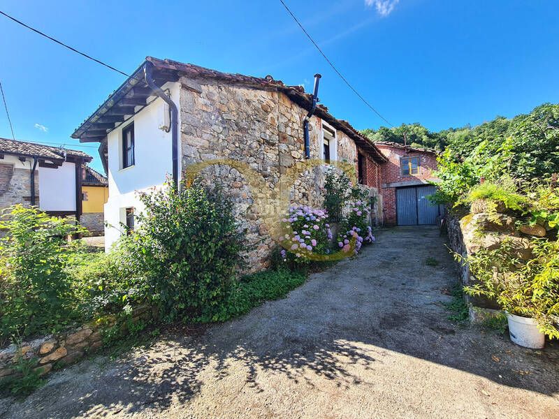Foto e75bb84c-5caf-4bd8-9ca7-52870c661b1a. Casa amb calefacció a Cangas de Onís