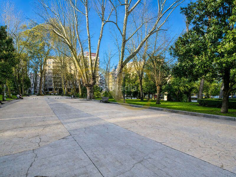 Foto 23de4afe-9cb0-4b73-8c36-8ac2006f37c2. Pis amb calefacció a Parque San Francisco - Uría Oviedo