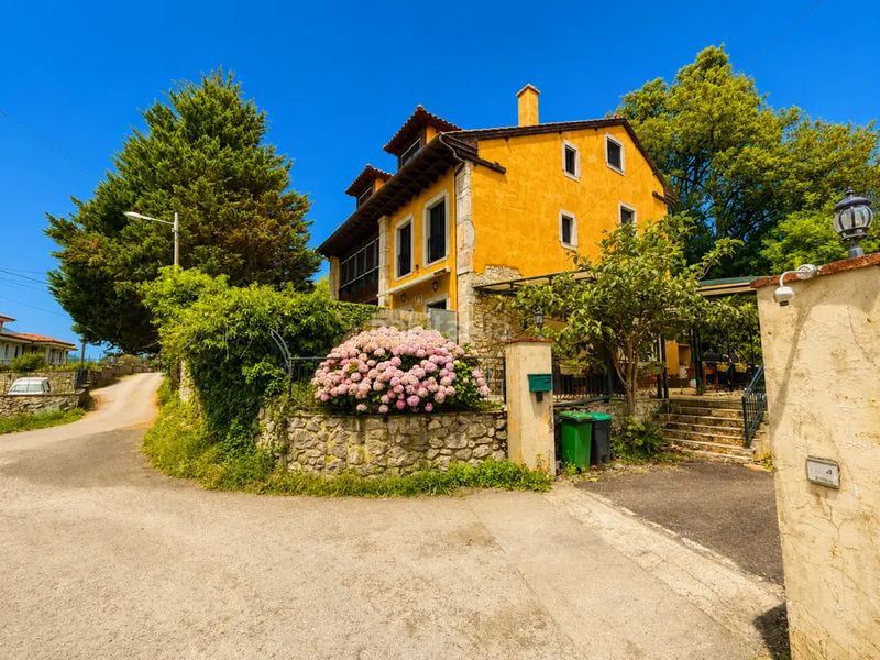 Foto 18b0f678-57b6-4429-8719-649e6ad1effe. Casa amb calefacció aparcament a Pría-Nueva-Hontoria-Naves Llanes