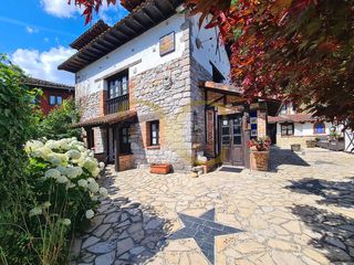 Edificio  Soto de cangas. Hotel rural en funcionamiento junto a covadonga y picos de europ
