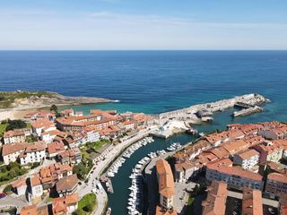 Flat in Llanes Pueblo. Exclusiva espectacular piso con vistas al mar.