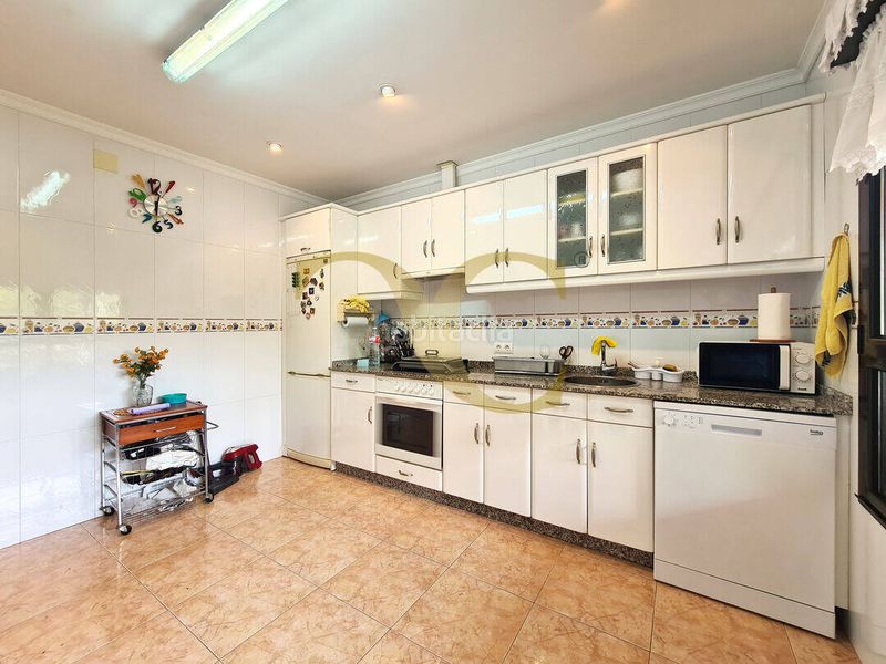 Foto 60c9ae32-9411-409e-bb46-9e392c46184e. Casa amb calefacció aparcament a Cenero Gijón