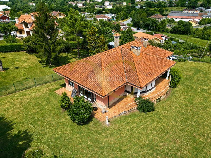 Foto 72da6630-0148-4263-b73e-66a04d32a787. Casa amb calefacció aparcament a Cenero Gijón