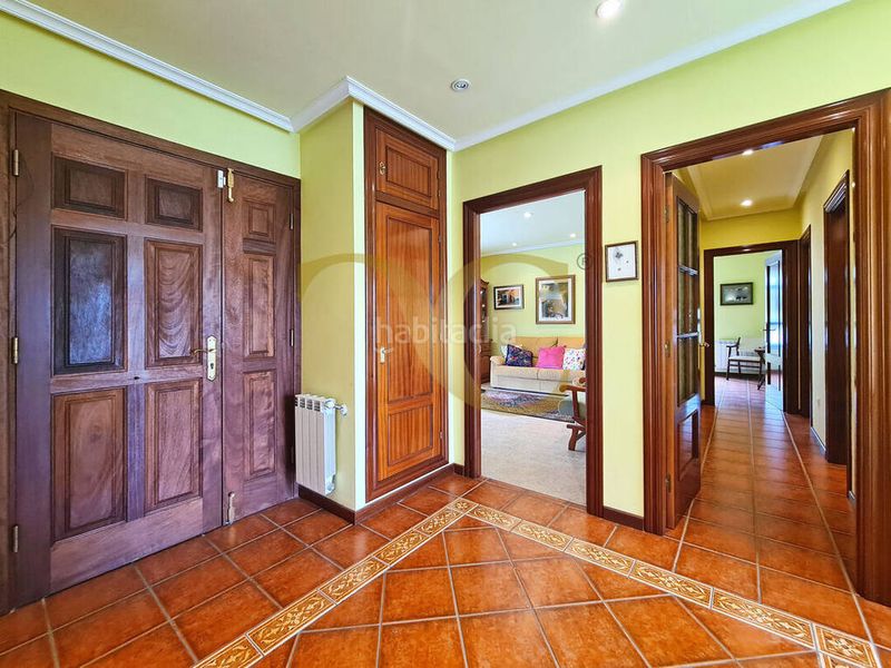 Foto bd73480a-90e2-4862-9115-18dab19be159. Casa amb calefacció aparcament a Cenero Gijón