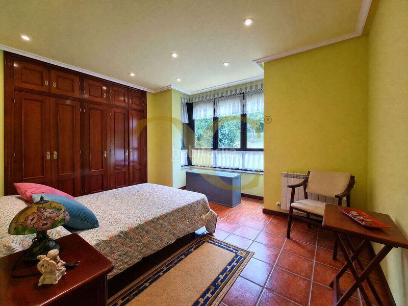 Foto ebd004d2-2533-41ef-baae-c7670fb244a8. Casa amb calefacció aparcament a Cenero Gijón