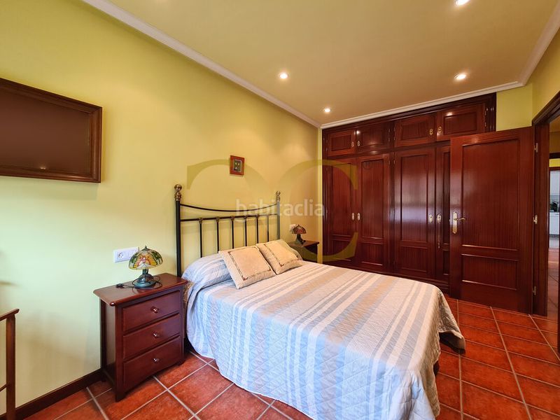 Foto ff3e4b6a-bf4d-43d1-8477-6ebb0f75dfca. Casa amb calefacció aparcament a Cenero Gijón