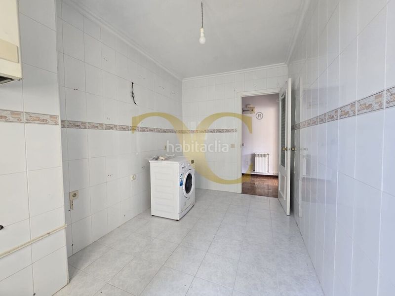 Foto ec9c2fbf-33a0-4602-abc2-18fd7e53048d. Pis amb calefacció aparcament a Ribadedeva