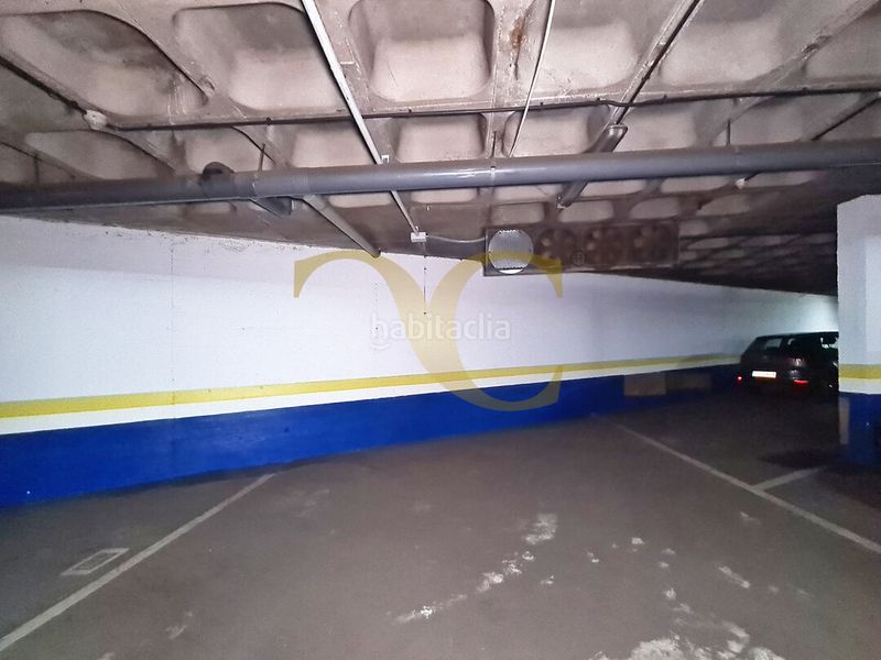 Foto cc1db107-9f89-4bbf-ae38-8d239b0b8846. Aparcament cotxe a La Ería Oviedo