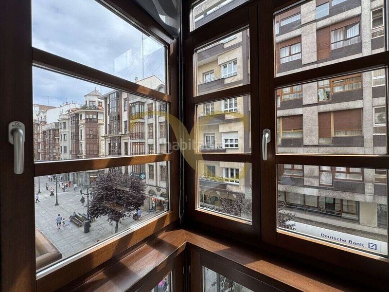 Foto 1e1364ad-4d24-4261-8a54-ae3bf11ee286. Alquiler piso precioso estudio en alquiler en plena calle corrida en Gijón