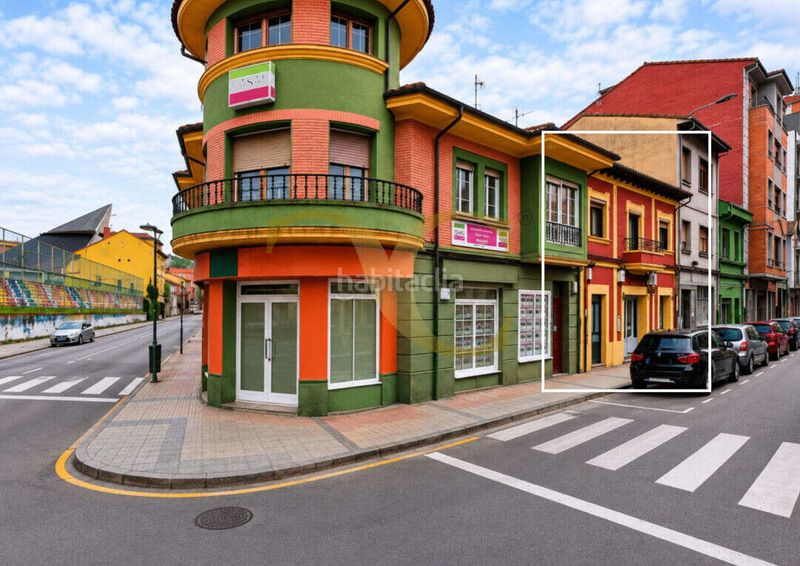 Foto 7fcb5ac9-85c1-4ebd-aae6-2773c81a355f. Edifici a La Felguera Langreo