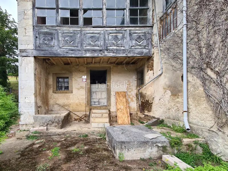 Foto 3a988520-7675-4b64-abf2-63e325a114f4. Casa amb calefacció a Pravia