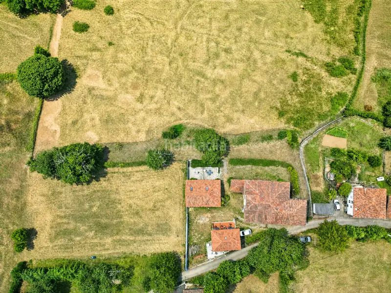 Foto b23a9088-1f61-4a9a-99c9-92e4e2e55270. Casa amb calefacció a Pravia