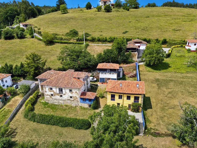 Foto cac0ead9-61c2-4cfb-bc7d-d1ced6585765. Casa amb calefacció a Pravia