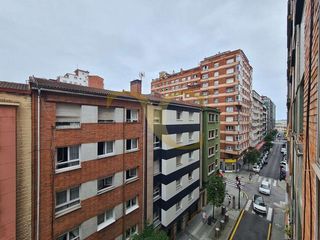 Pis a Calle Doctor Aquilino Hurlé