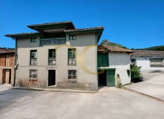 Casa a LLN-16