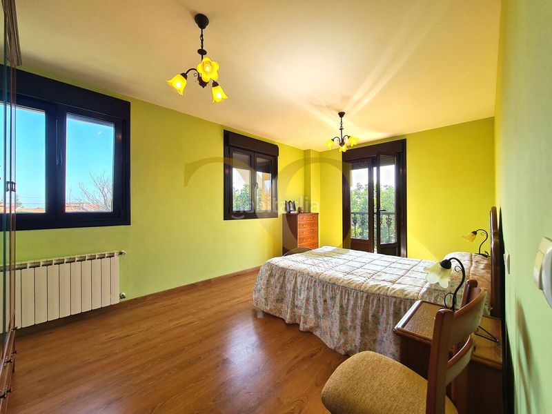 Foto 06332798-d424-48df-a099-cb705368f3fc. Casa amb calefacció aparcament a El Carbayedo - El Quirinal Avilés