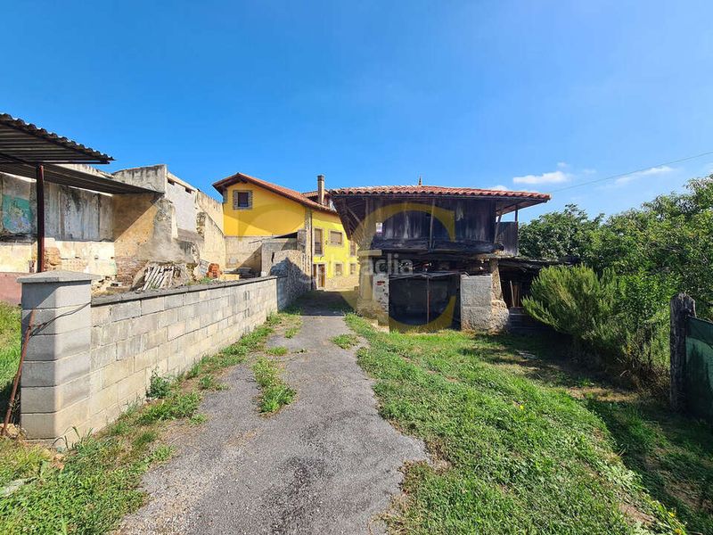Foto 1b265535-c021-418d-8ffd-78a2bbf3d8e9. Casa amb calefacció aparcament a El Carbayedo - El Quirinal Avilés