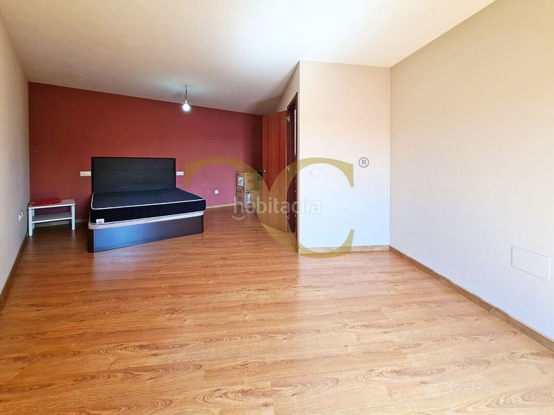 Foto 1dd01ce5-5843-41ce-ae89-49a99b839f7c. Casa amb calefacció aparcament a El Carbayedo - El Quirinal Avilés
