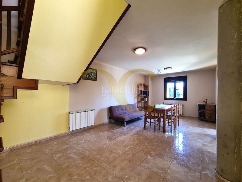 Foto 63d45363-158f-4829-b8c5-6be041e0b7c5. Casa amb calefacció aparcament a El Carbayedo - El Quirinal Avilés
