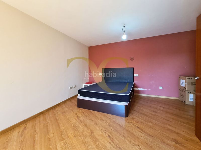 Foto 790f62d7-e6c9-4c85-b44f-99c9eef097f7. Casa amb calefacció aparcament a El Carbayedo - El Quirinal Avilés