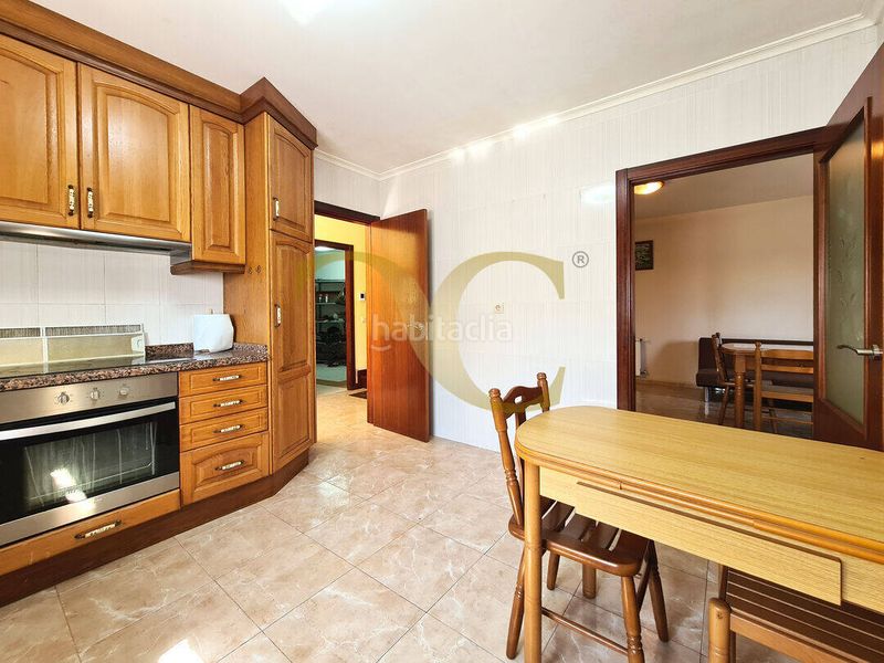 Foto a590e2bf-0d17-45e4-9169-a57157362a8c. Casa amb calefacció aparcament a El Carbayedo - El Quirinal Avilés