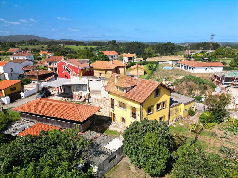 Foto e6fea1a7-9665-4e46-ac12-30b196150de8. Casa amb calefacció aparcament a El Carbayedo - El Quirinal Avilés