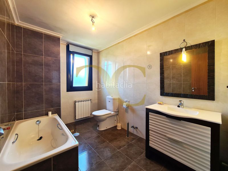 Foto e7a27dc7-fde4-4807-bc9e-6db1300345e6. Casa amb calefacció aparcament a El Carbayedo - El Quirinal Avilés