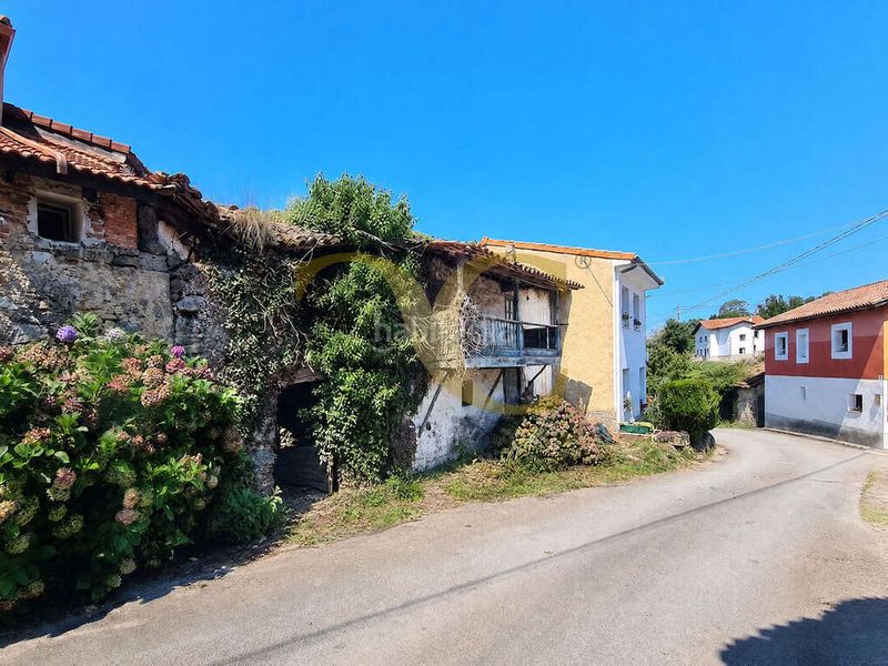 Foto c3c77086-96eb-406f-a26b-51a7707b79c8. Casa a Ribadesella