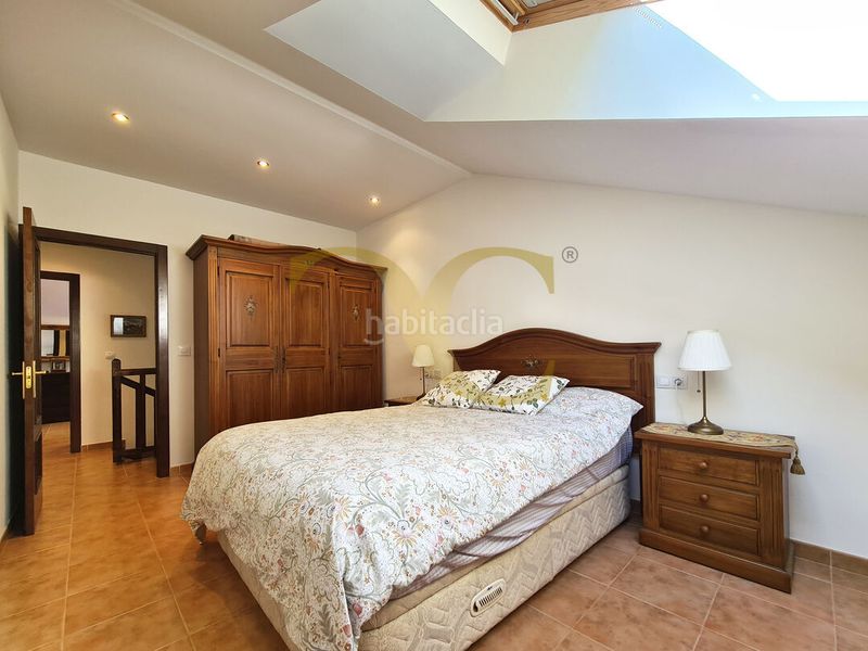 Foto 5bc8d65b-72fa-4654-984d-41c8e532ac87. Casa adosada adosado en sellamar, junto a santa marina, con terraza y garaje. en Ribadesella