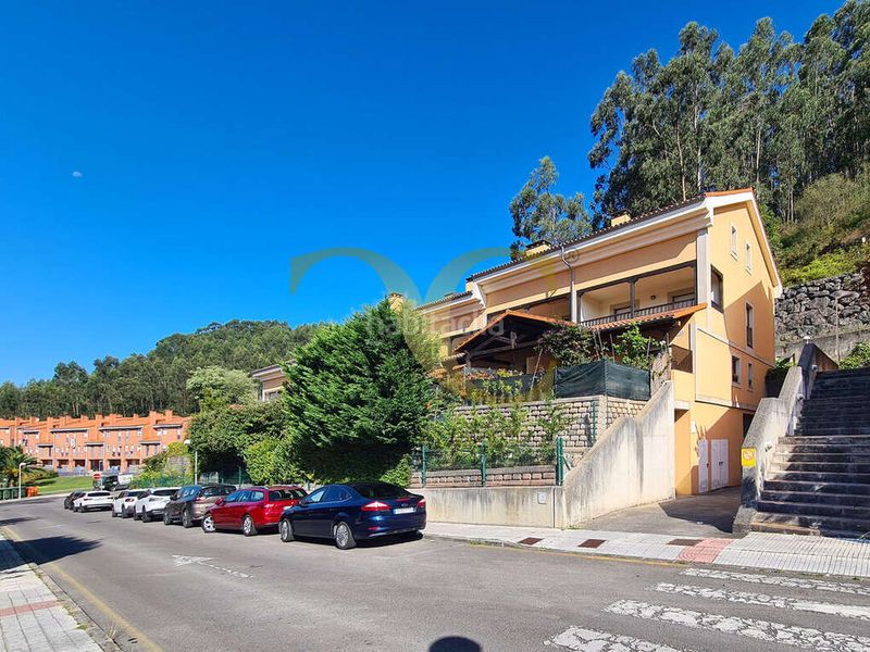 Foto 926f7e96-2dc6-4ce1-9f3b-39ceb3ef181a. Casa adosada adosado en sellamar, junto a santa marina, con terraza y garaje. en Ribadesella