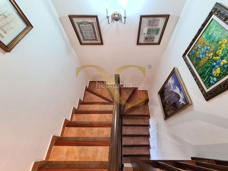 Foto a0f10f3e-c21a-4d32-9dd8-844fa9be4d28. Casa adosada adosado en sellamar, junto a santa marina, con terraza y garaje. en Ribadesella