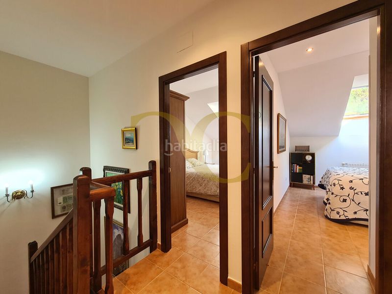 Foto b6ba8e55-e373-4bc8-a544-a76a23e8c0fe. Casa adosada adosado en sellamar, junto a santa marina, con terraza y garaje. en Ribadesella