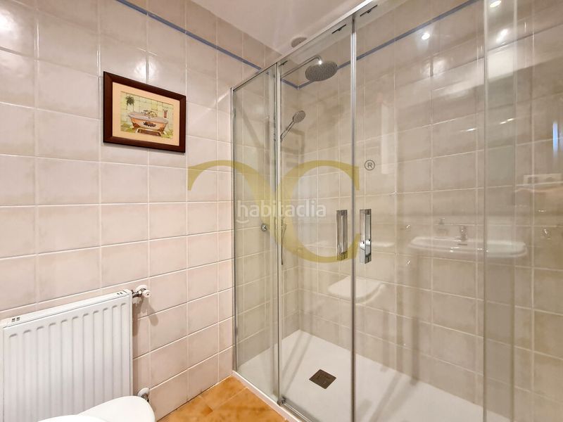 Foto de5982c2-7ad0-45a1-a600-4f8d6fe5bee0. Casa adosada adosado en sellamar, junto a santa marina, con terraza y garaje. en Ribadesella