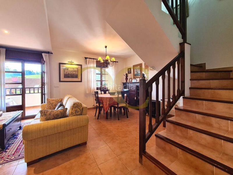 Foto f3d8b5df-dd2c-4501-9c36-69a753d42a67. Casa adosada adosado en sellamar, junto a santa marina, con terraza y garaje. en Ribadesella