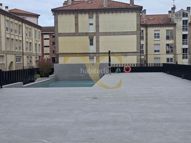 Foto dacbbb87-6cd9-482f-9e5b-df9426cf7587. Àtic amb calefacció aparcament piscina a Llanes pueblo Llanes