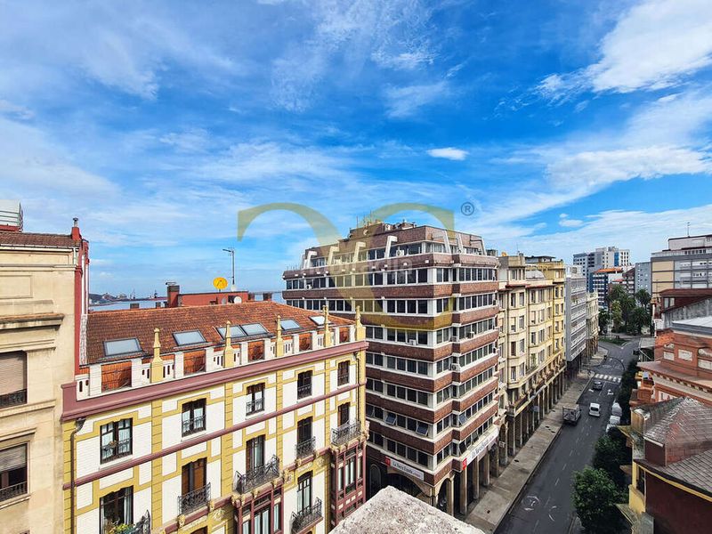 Foto 931294ee-d078-4e3b-8ebd-f13cf44f8154. Àtic amb calefacció a Centro Gijón